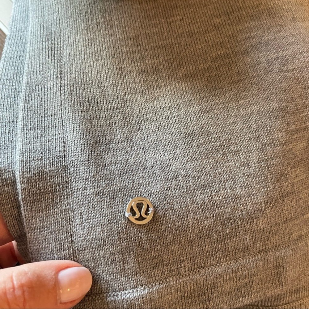 LULULEMON “All in a Day” Hooded Poncho in Gray Size One Size — GORGEOUS!!! - Picture 10 of 12